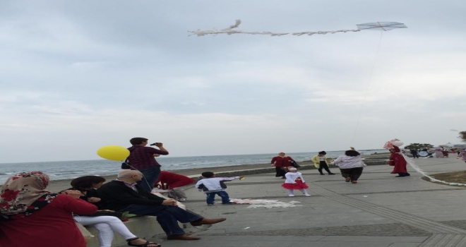 Lösemili Çocuklar Hayallerini Uçurdu