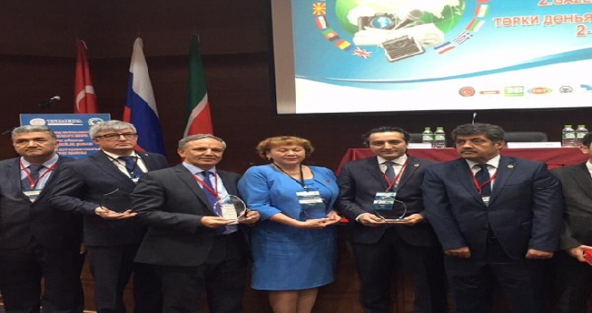 Türk Dünyası Gazeteciler Şurasında ‘Basın Ödülü Avrupa Medya Grubuna Verildi