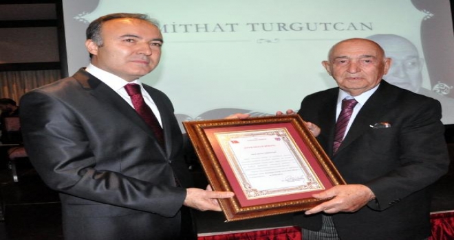 Erzurumun Canlı Tarihi Mithat Turgutcan Hayatını Kaybetti