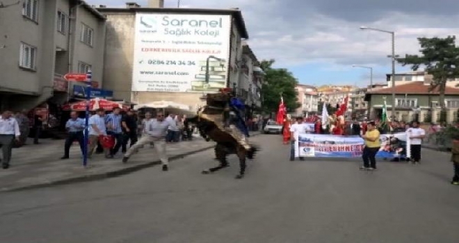 Fetih Yürüyüşünde Temsili Akşemseddin Attan Düştü