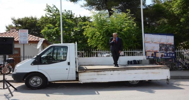 Bağımsız Milletvekilinin Mitingine Eşi İle 7 Yakını Katıldı