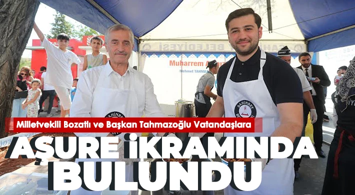 Bozatlı ve Tahmazoğlu’ndan vatandaşlara aşure ikramı
