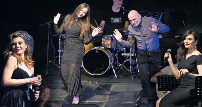 27 Mart Dünya Tiyatro Günü‘nü şarkılarla kutladı