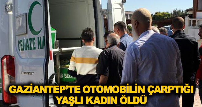 Aracını park etmek isterken yaşlı kadına çarptı!