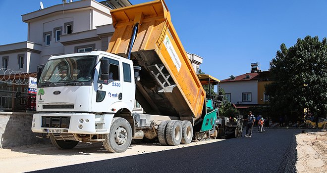 ASFALT ÇALIŞMALARI SÜRÜYOR
