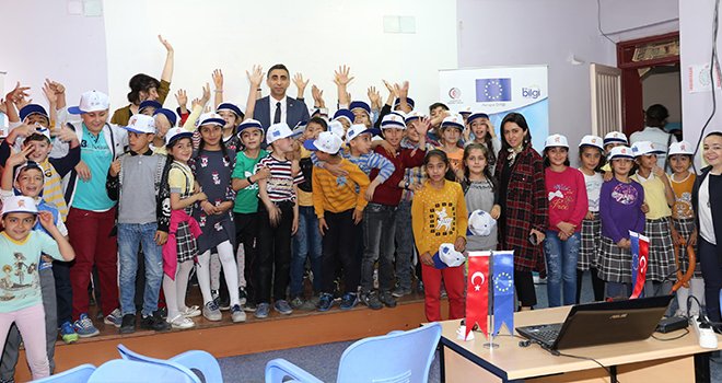 Avrupa Çocuk Şenliğine 1400 öğrenci katıldı