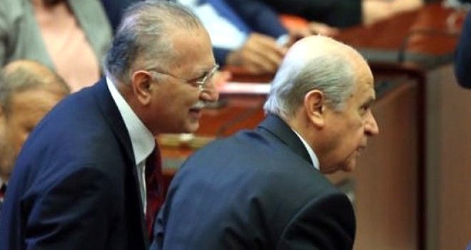 BAHÇELİ ÇOK KIZDI...