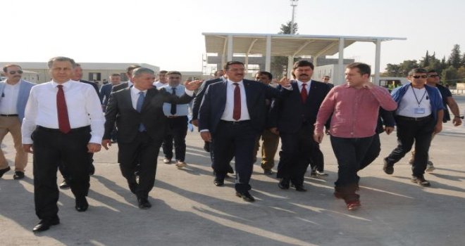 Bakan Tüfenkci, Karkamış Gümrük Kapısı'nı inceledi