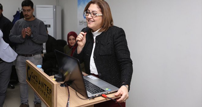 Başkan Şahin'den Müjde: "2018'de ulaşıma zam yok"