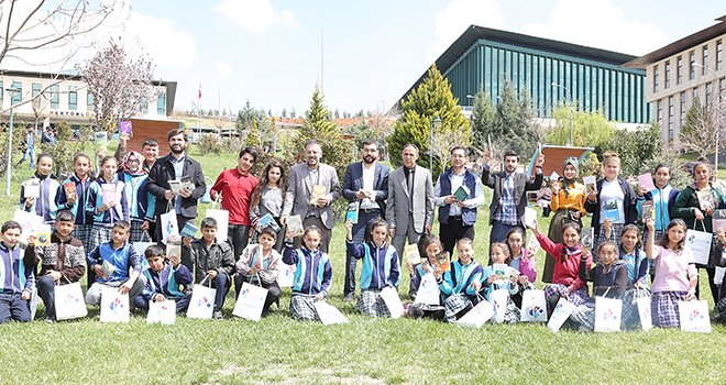 Bayramlı Ortaokulu Kütüphane Haftasında “Oku-Yooorum” dedi