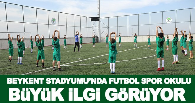Beykent Stadyumu çocuklar ve gençlerden büyük ilgi görüyor