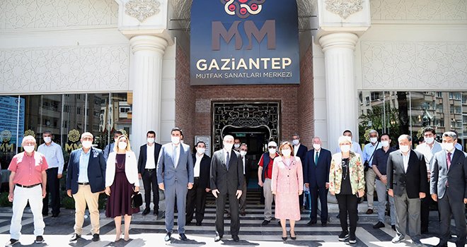 Büyükşehir İsteyen Her İşletmeye “Karekod Menü Sistemi” Kuracak