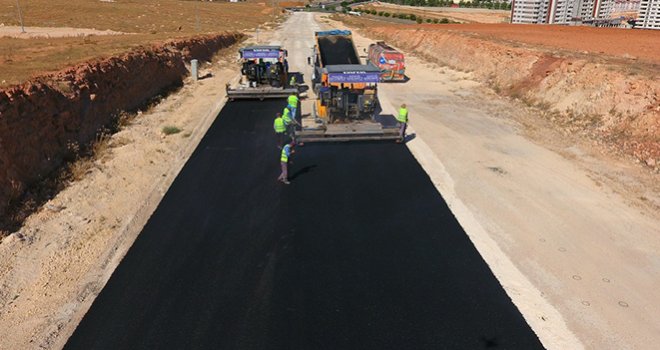 Büyükşehir Yol Genişletme Ve Asfaltlama Çalışmalarına Devam Ediyor
