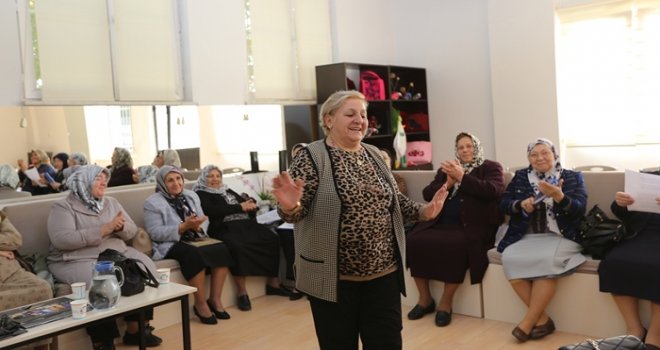 Büyükşehir'den yaşlı kadınlar korosu