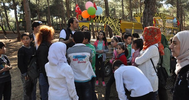 Çocukların Coşkun Aral ile foto safari keyfi