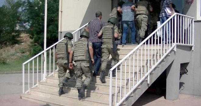 Diyarbakır'da karayolları olaylarına 6 gözaltı