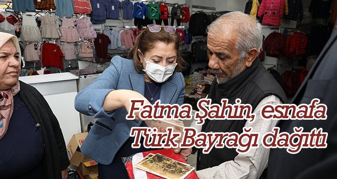 Esnafa Türk Bayrağı