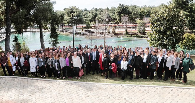 Fadıloğlu, Personellerin Kadınlar Günü’nü kutladı