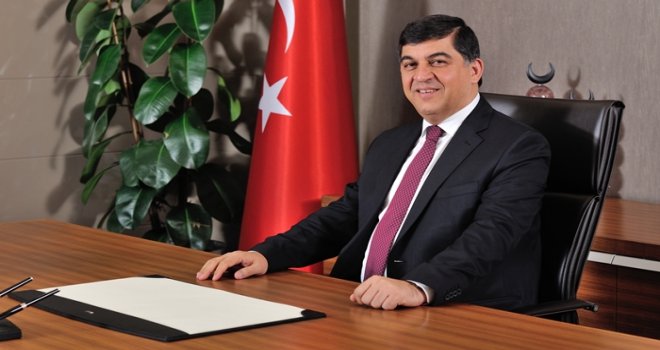 Fadıloğlu, Zafer Bayramı'nı kutladı