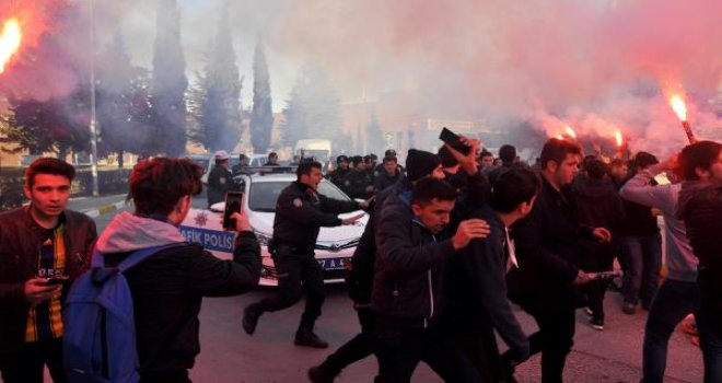 Fenerbahçe'ye Gaziantep'te protestolu karşılama