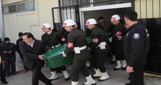Fırat Kalkanı'nda yaralanan Astsubay Gaziantep'te şehit oldu