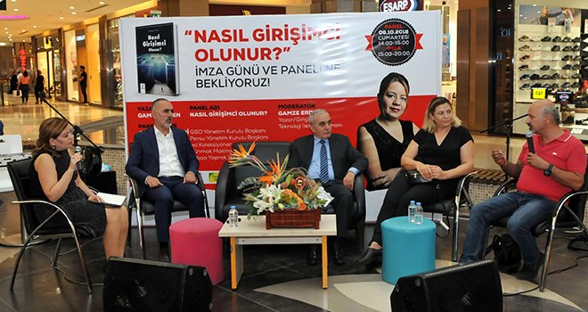 Gamze Erden'in imza günü ve paneline büyük ilgi