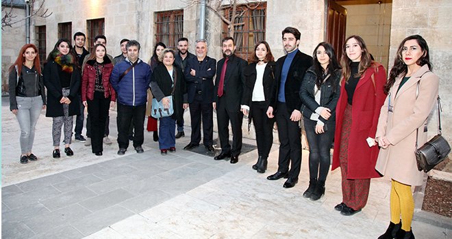 GAÜN’de kişisel anlatılar karma sergisi açıldı