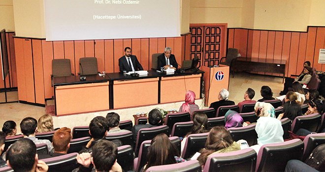 GAÜN’de “Kültür Endüstrileri ve Geleneksel Müzik” paneli