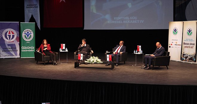 GAÜN’de “Mezun Olmak Yeterli mi?” paneli