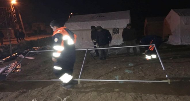 Gaziantep AFAD ekipleri Adıyaman deprem bölgesinde