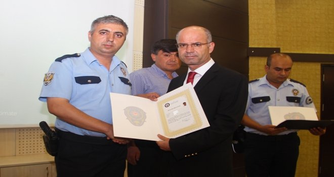 EMNİYETTEN BAŞARILI PERSONELE ÖDÜL
