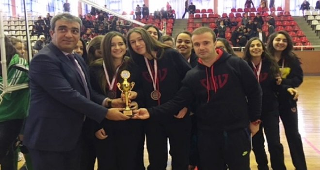 Gaziantep Kolej Vakfı Liseleri il üçüncüsü