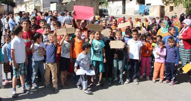 Gaziantep'te 'öğrenci servisi' eylemi
