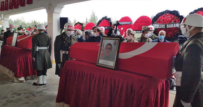 Gaziantep'te şehitler son yolcuğuna uğurlandılar