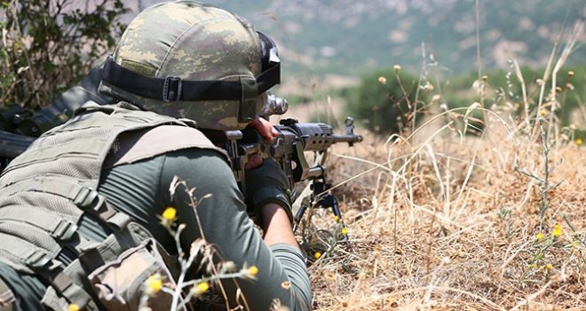 Gaziantep'te sınırda 2 canlı bomba etkisiz hale getirildi