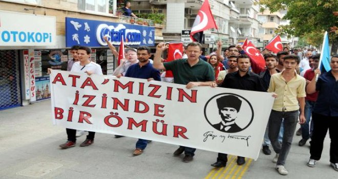GAZİANTEP’TE TERÖRE KARŞI BİRLİK YÜRÜYÜŞÜ