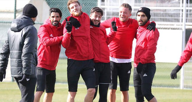 Gazişehir neşeli hazırlanıyor