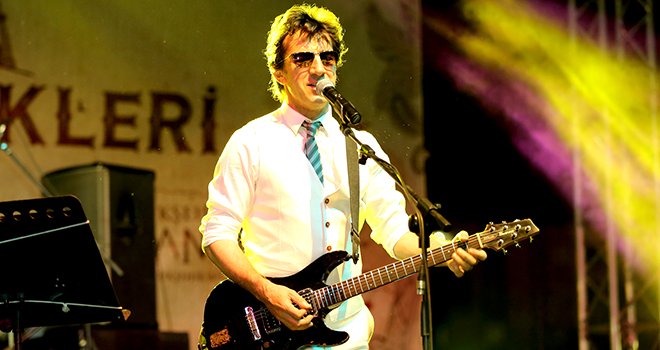 GRUP AYNA SEVENLERİ İLE BULUŞTU