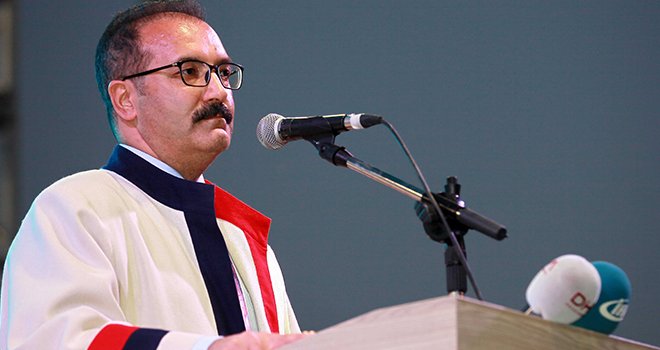 Gür: GAÜN'den mezun olmanın gururunu hep taşıyın