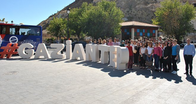 HKÜ, yeni öğrencilere Gaziantep’i tanıttı