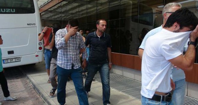 IŞİD'e katılmaya gelen 23 yabancı yakalandı