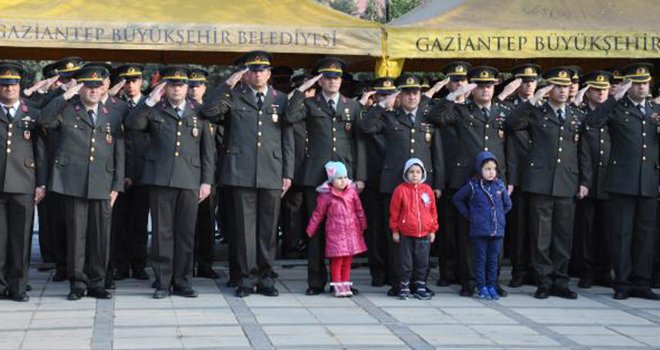 İslahiye'de saat 09.05'te hayat durdu