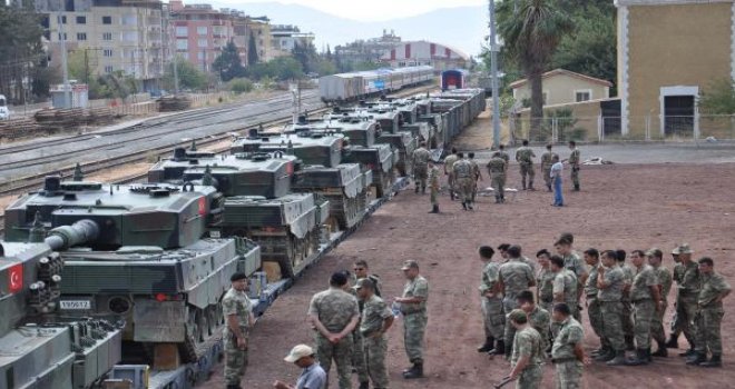 İstanbul'dan Gaziantep'e tank sevkiyatı sürüyor