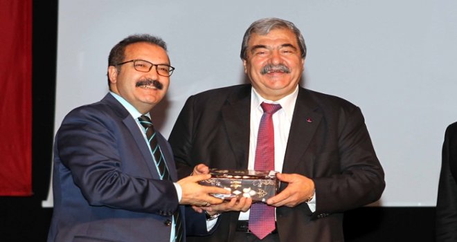 Konukoğlu: Hayal kursunlar ama biraz yavaşlasınlar