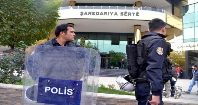 Mardin ve Siirt belediyelerine kayyum atandı