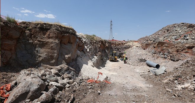 Mavikent'te Altyapı Çalışmalarını Tamamlıyor