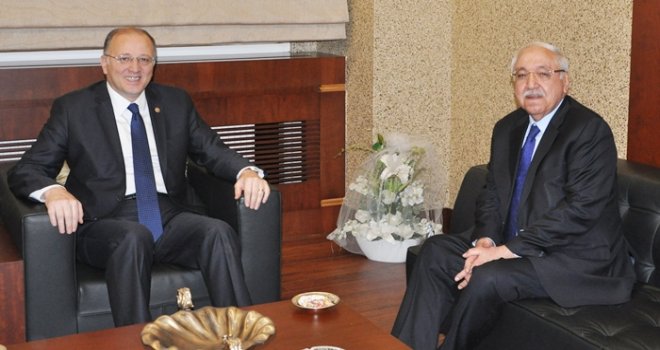 NAKIBOĞLU: AMBARGO RUSYA’YA FAYDA SAĞLAMAZ