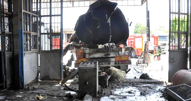 Osmaniye'de kaynak yapılan tanker patladı