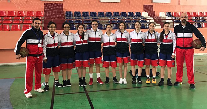 Özel Sanko Okulları Genç Kızlar Basketbol Takımı Şampiyonu