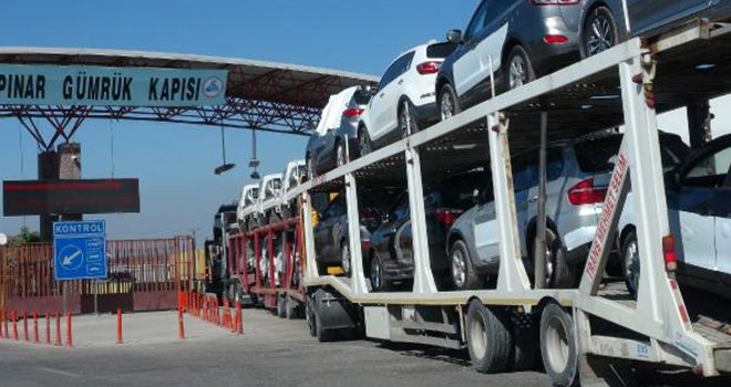 Özgür Suriye Ordusu'na araç sevkiyatı sürüyor